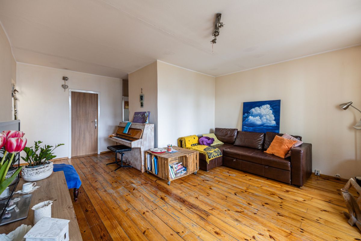 Przytulne 3 pokojowe mieszkanie blisko metra - zdjęcie 1